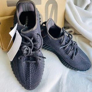 Yeezy 350 Black